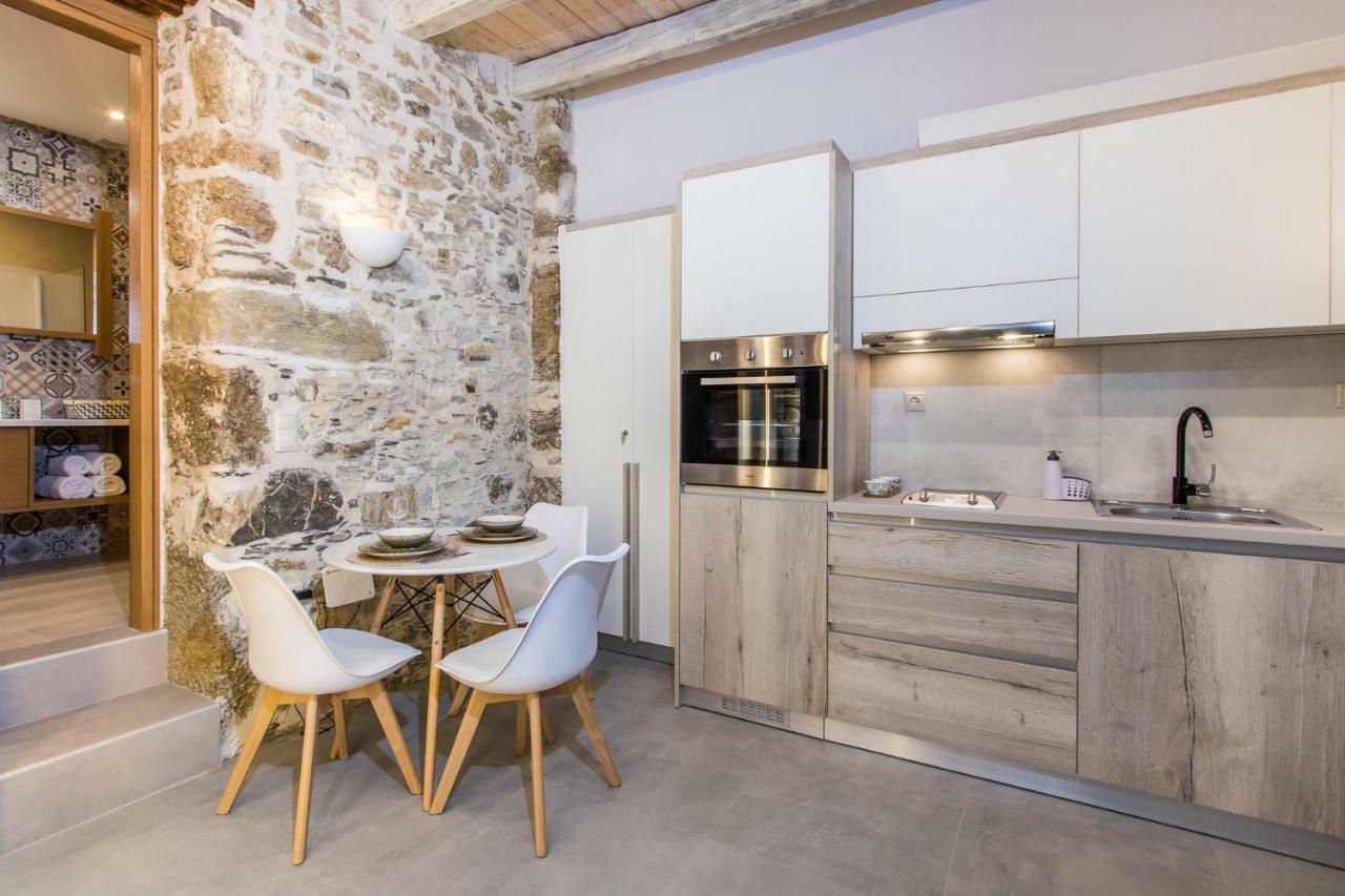 Stairs Homes & Suites Kamaria  Buitenkant foto
