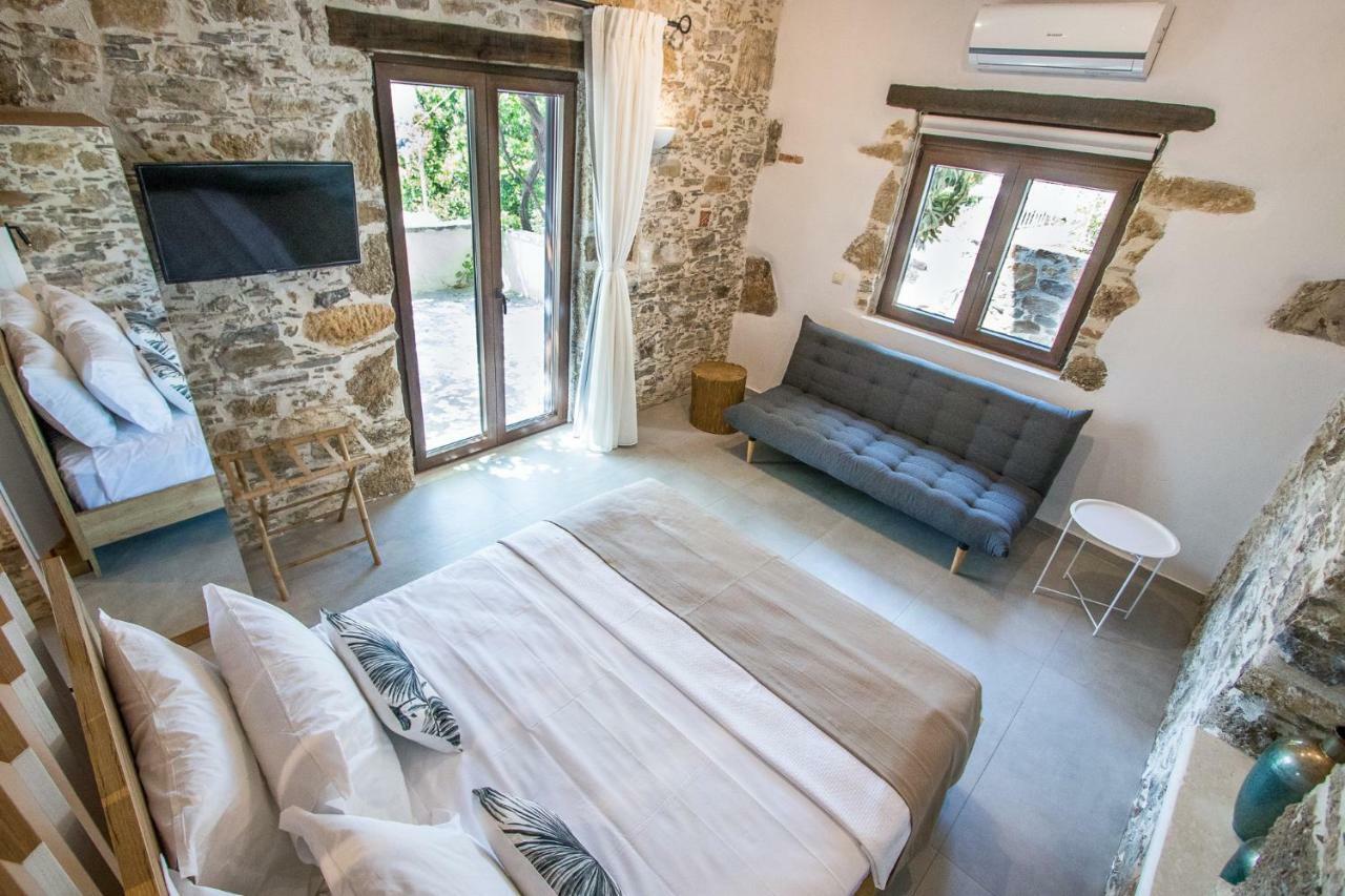 Stairs Homes & Suites Kamaria  Buitenkant foto