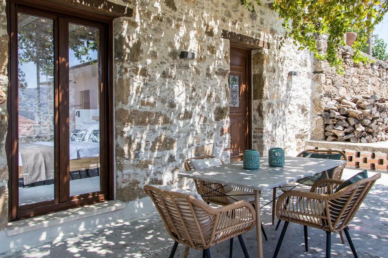 Stairs Homes & Suites Kamaria  Buitenkant foto