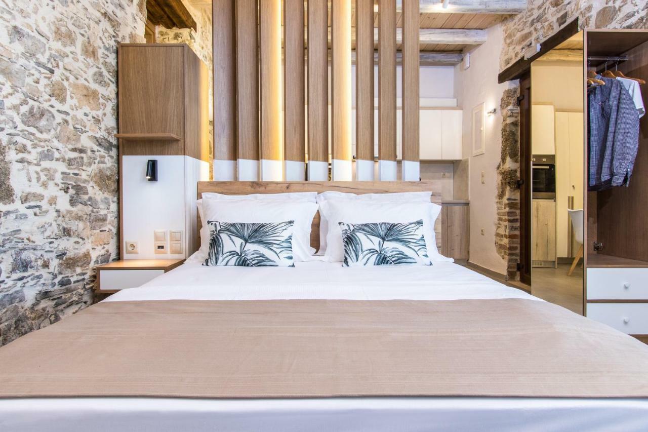 Stairs Homes & Suites Kamaria  Buitenkant foto
