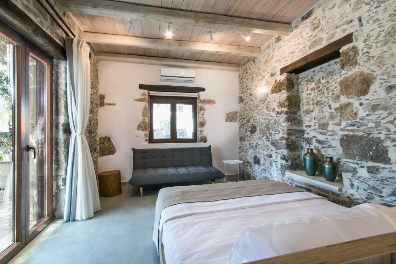 Stairs Homes & Suites Kamaria  Buitenkant foto